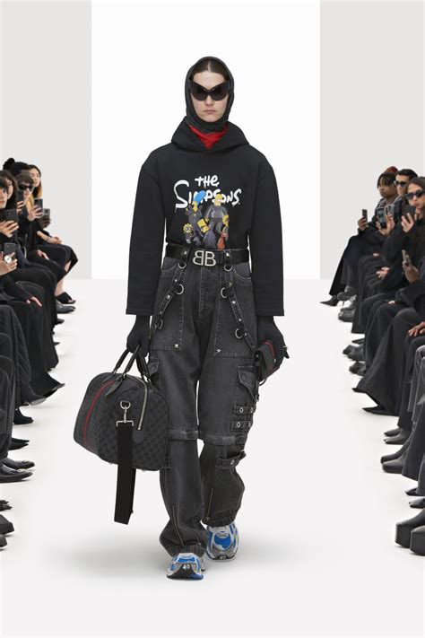 gucci dior non piaccio alla mia tipa|Dior x Sacai: Welcome to the Age of the Power Collab .